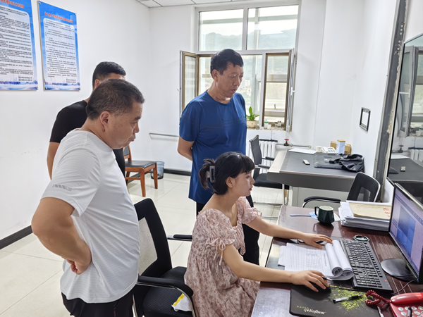 【三抓三促進行時】隴運集團成縣客運公司扎實開展“兩客一?！避囕v動態(tài)監(jiān)控專項整治工作